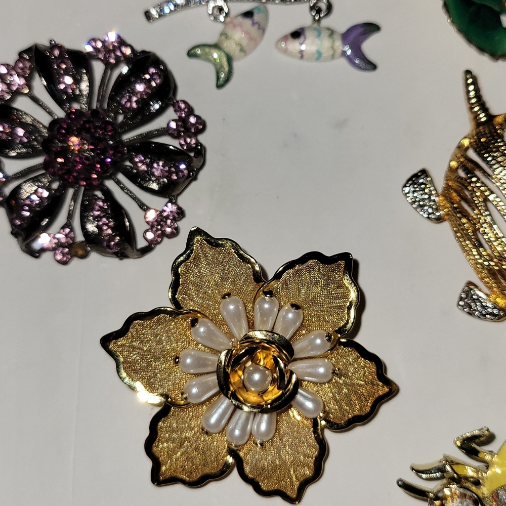 Brooches Brooches Brooches View 6